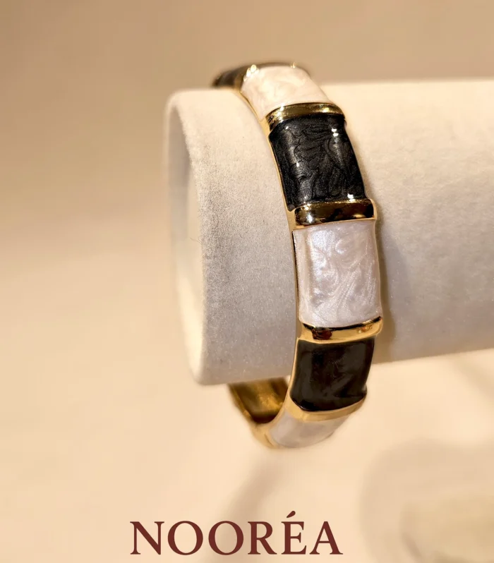 Noir Pearl Bangle