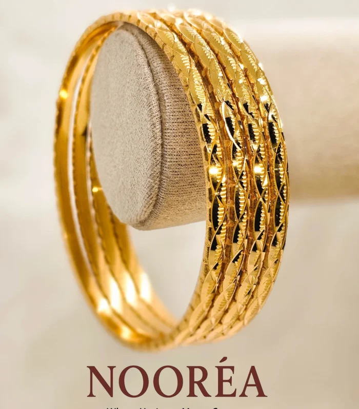 Zayna Textured Slim Bangle