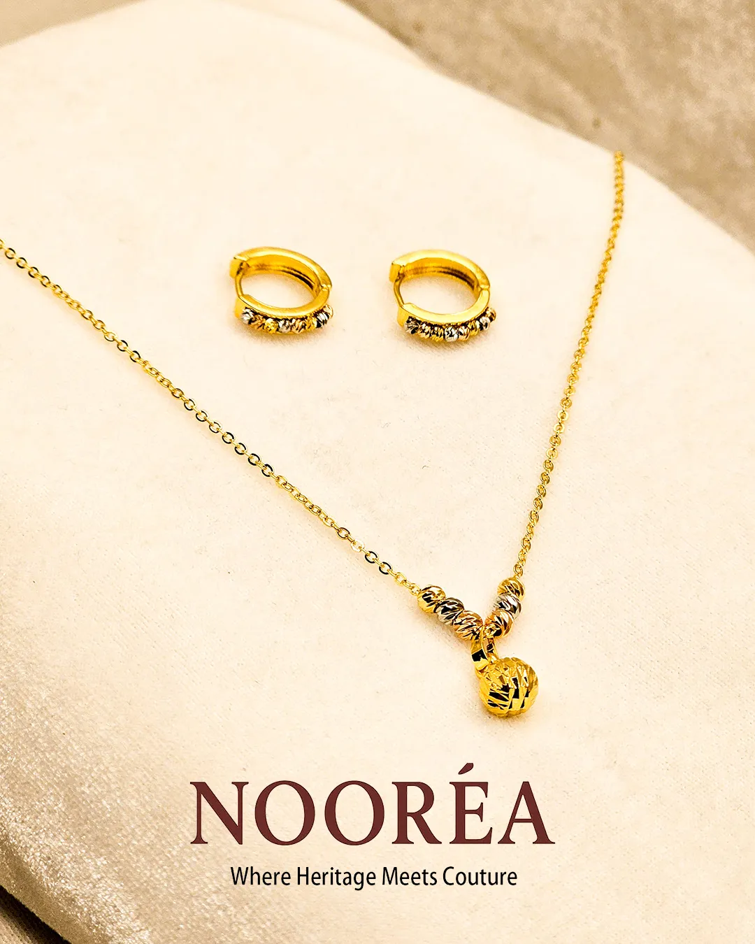 Heart Glow Pendant Set